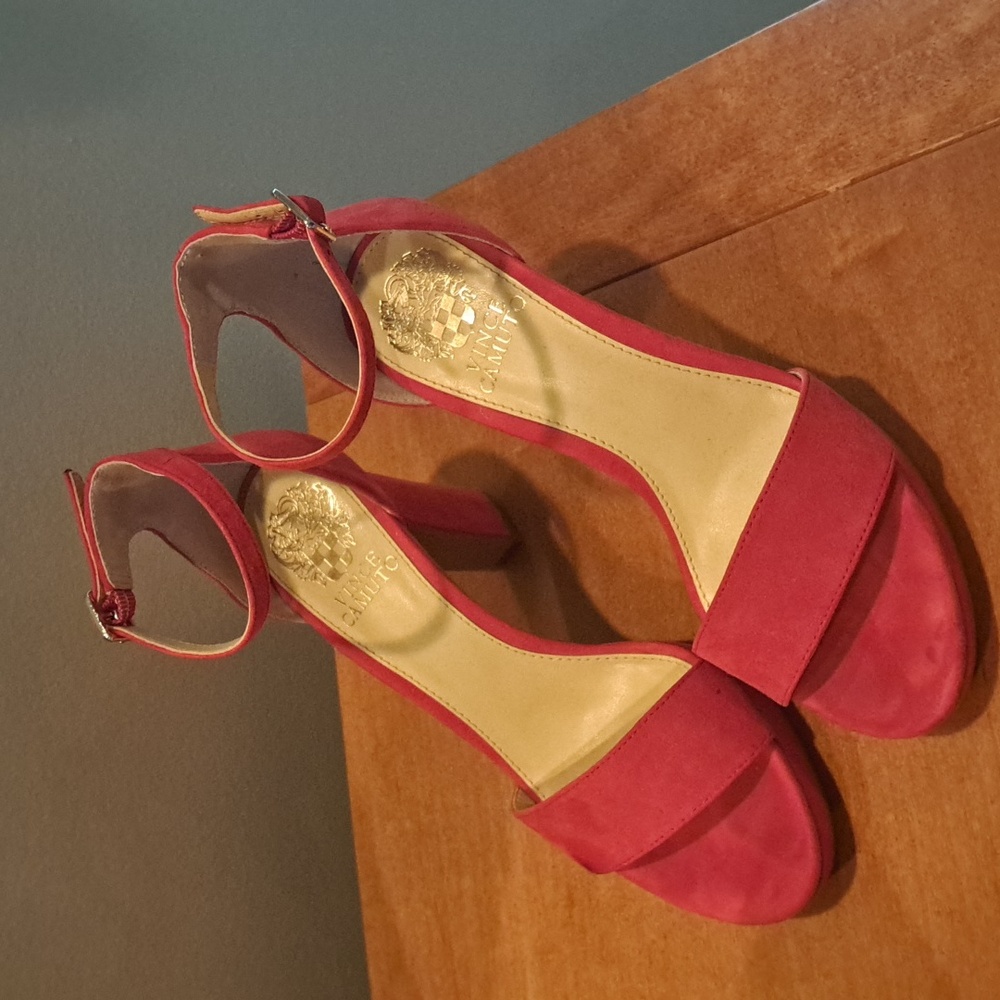 Vince Camuto Sathina Sandal 6.5/37